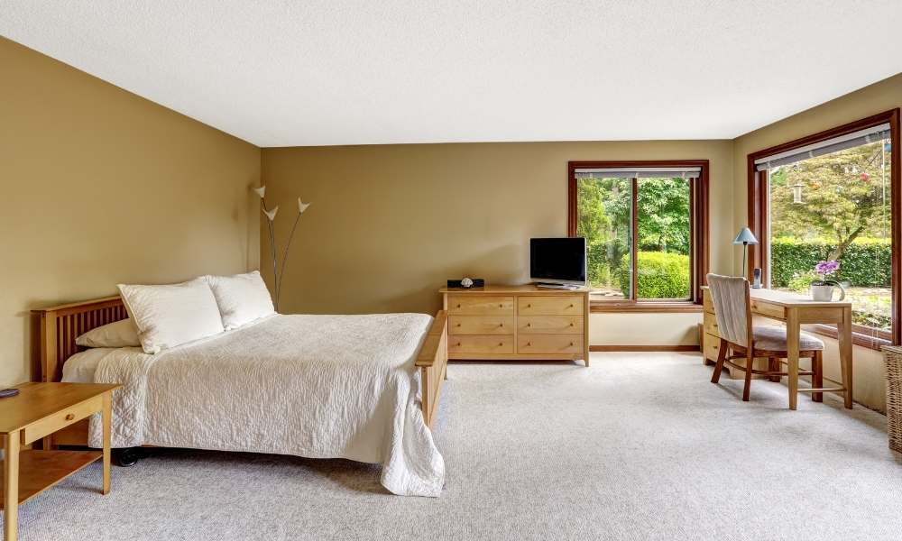 How to arrange bedroom furniture sets