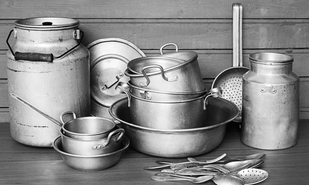 How to Clean Vintage Aluminum Cookware