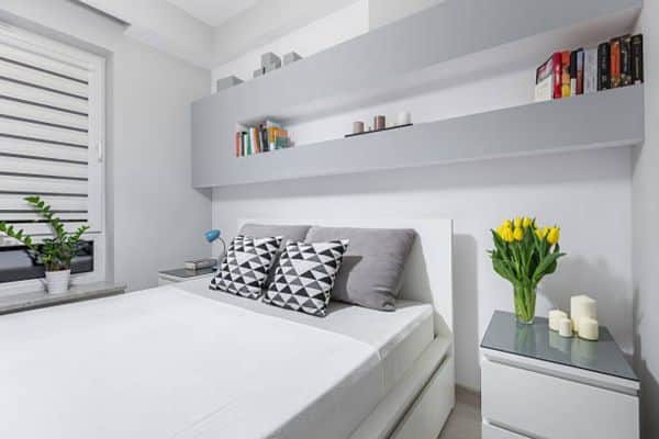 What Colour Curtains Should You Use for a Grey-White Bedroom?