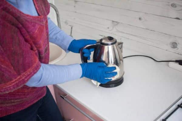 How to Clean Cuisinart Electric Kettle (vs. Chefman)