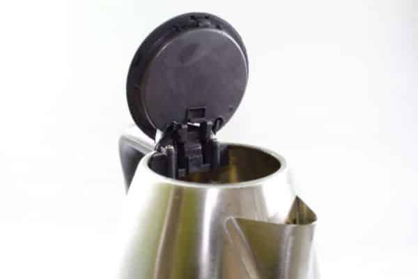 How to Keep Your Electric Kettle Burn-Free