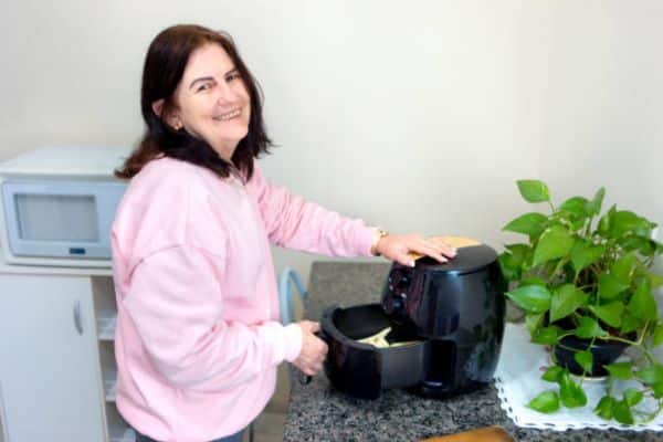 My Simple Tips for Cooking Safer With Any Air Fryer